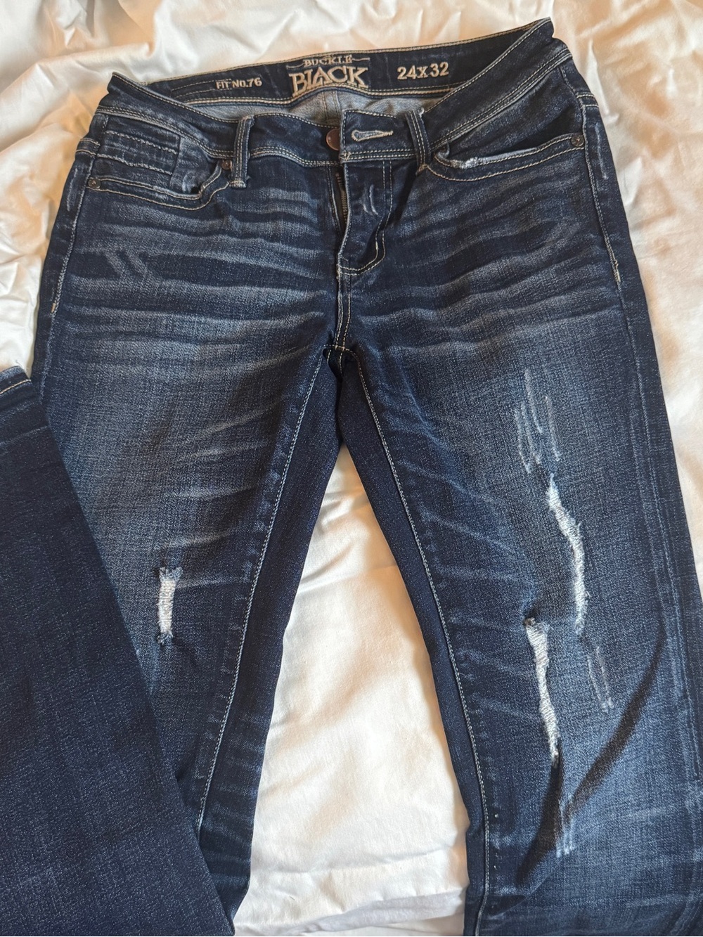 Black Rivet Women's Dark Wash Distressed Jeans - 24x32
